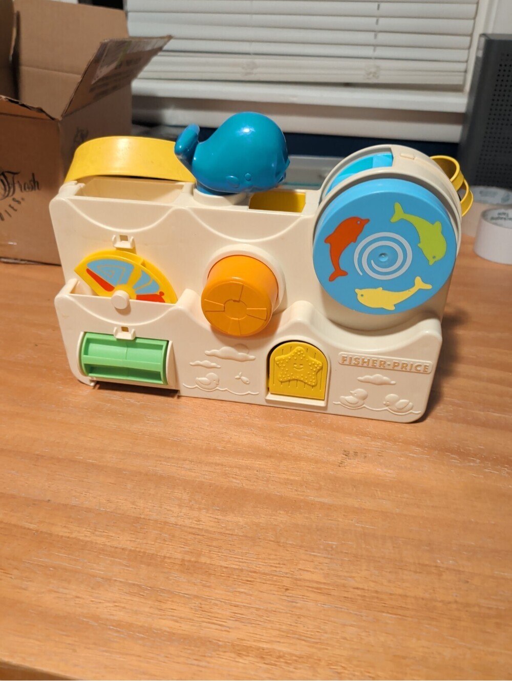 VTG. 1979 FISHER PRICE WATERWORKS BATHTUB ACTIVITY TOY W/SUCTION CUPS, STRAPS